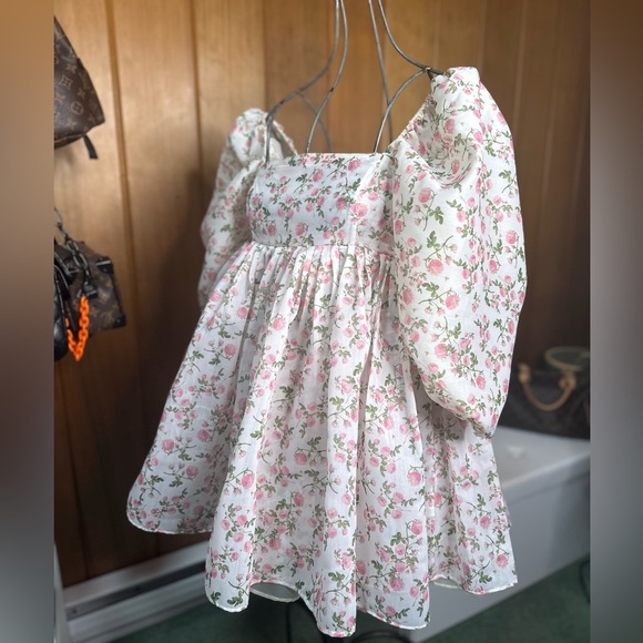 Beautiful, REVERSIBLE, summer picnic puff! - Picture 9 of 10